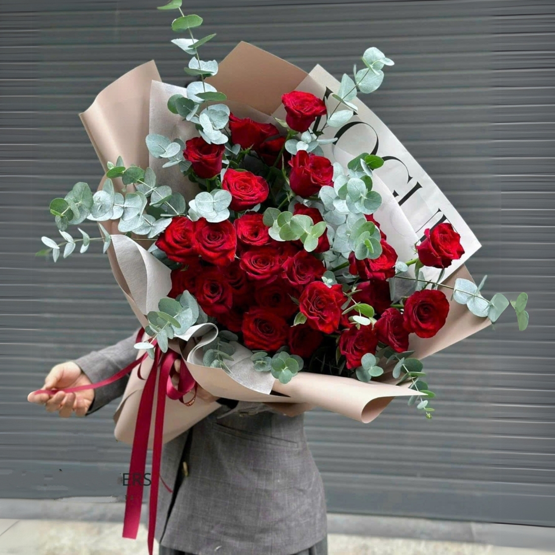 Bó hoa hồng đỏ Diệu êm khoảng trời