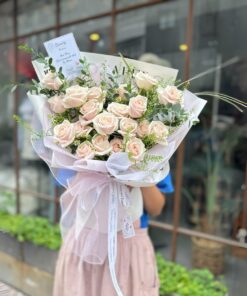 Tuổi mộng xứ đông