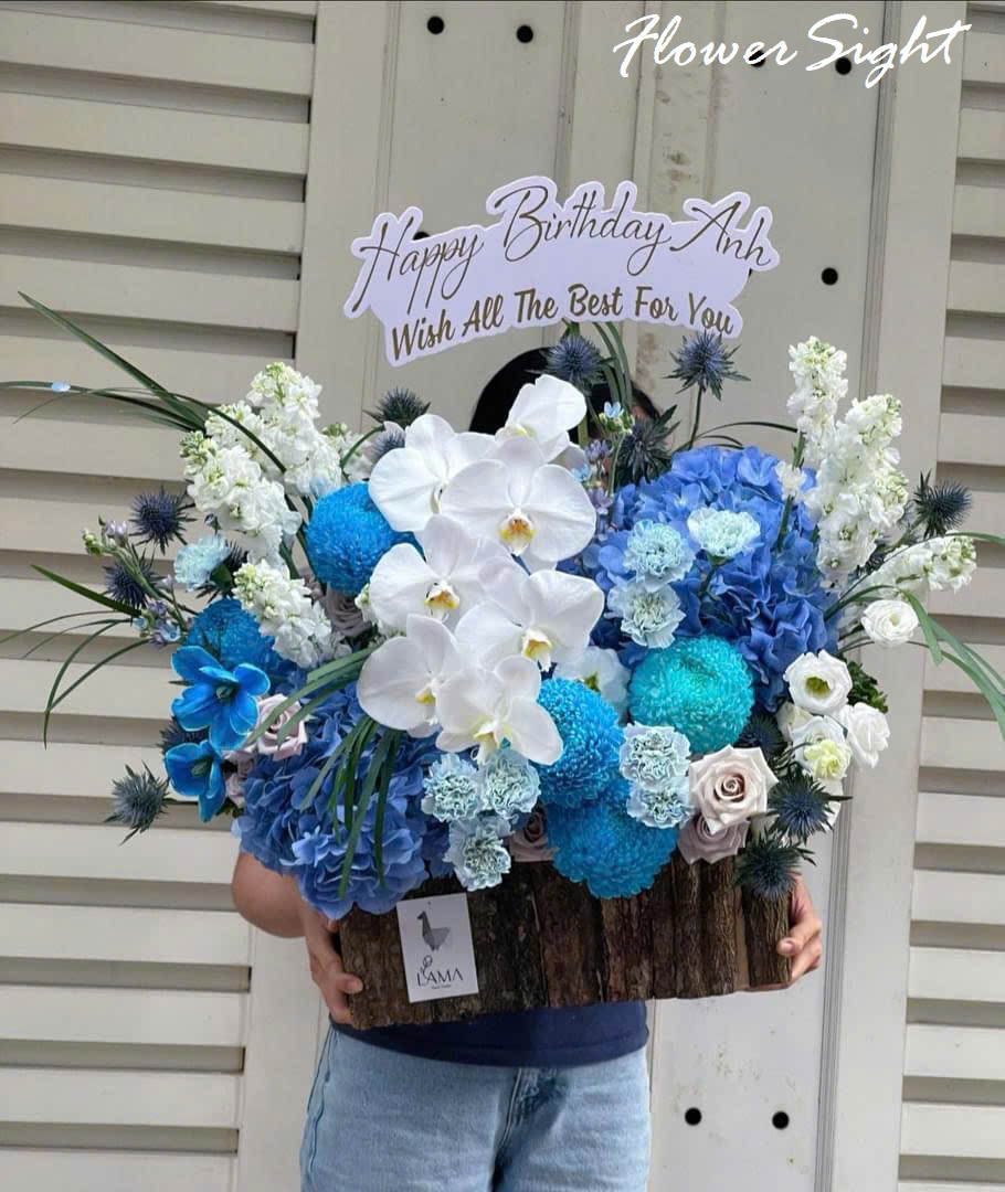 Giỏ hoa sinh nhật tone màu xanh