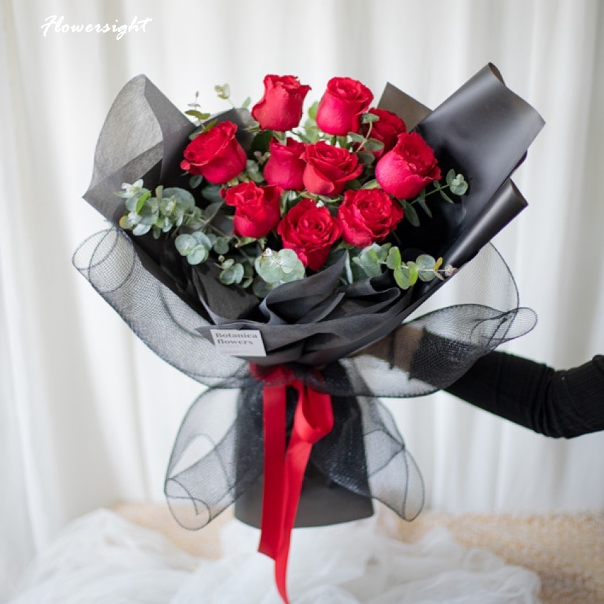 Nhận cắm hoa theo yêu cầu tại FlowerSight