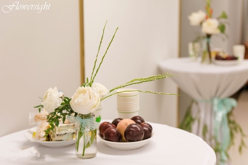 Các mẫu hoa để bàn khách cưới đang được ưa chuộng