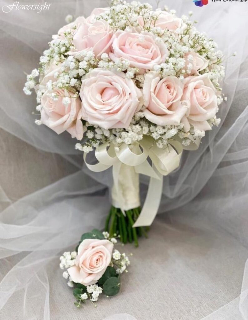 Hoa cưới cầm tay baby kết hợp hoa hồng