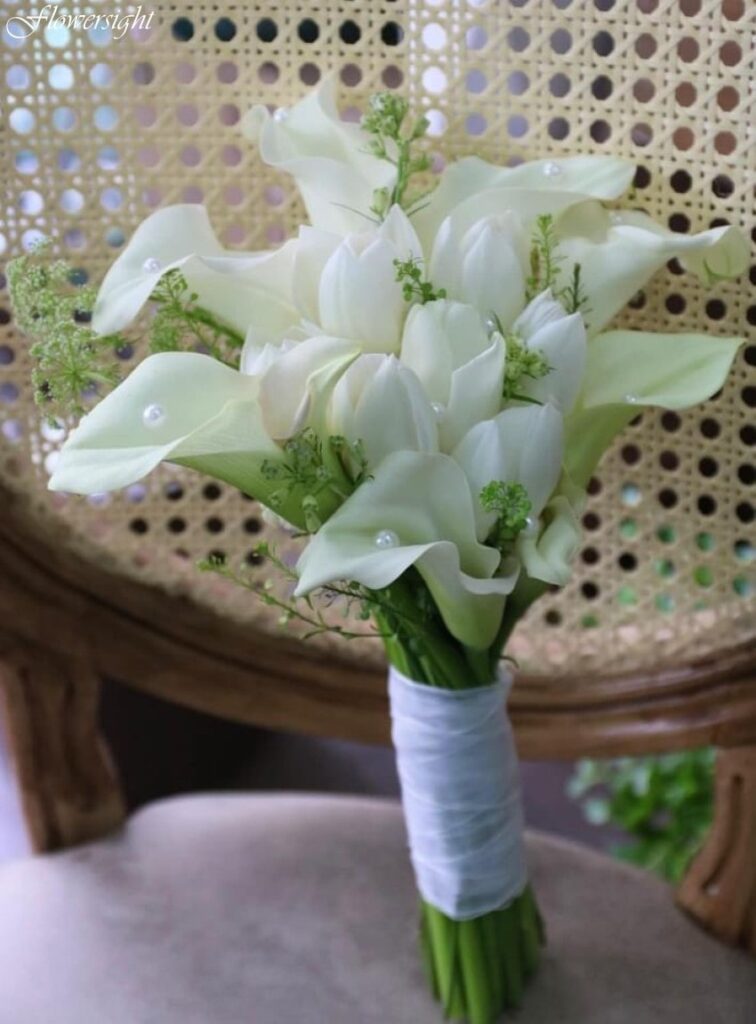 Hoa cưới rum không chỉ tạo nên vẻ đẹp sang trọng, tao nhã