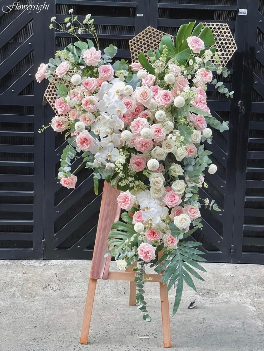 Kệ hoa mừng sinh nhật hoành tráng