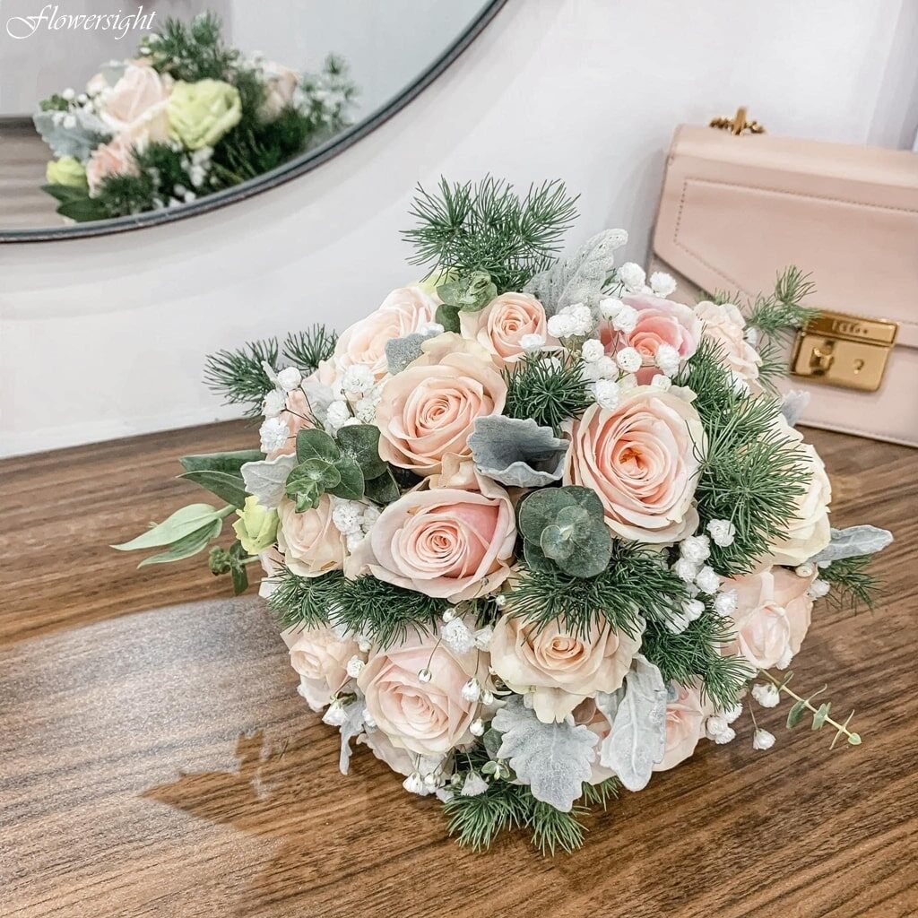 Hoa baby kết hợp hoa hồng trắng