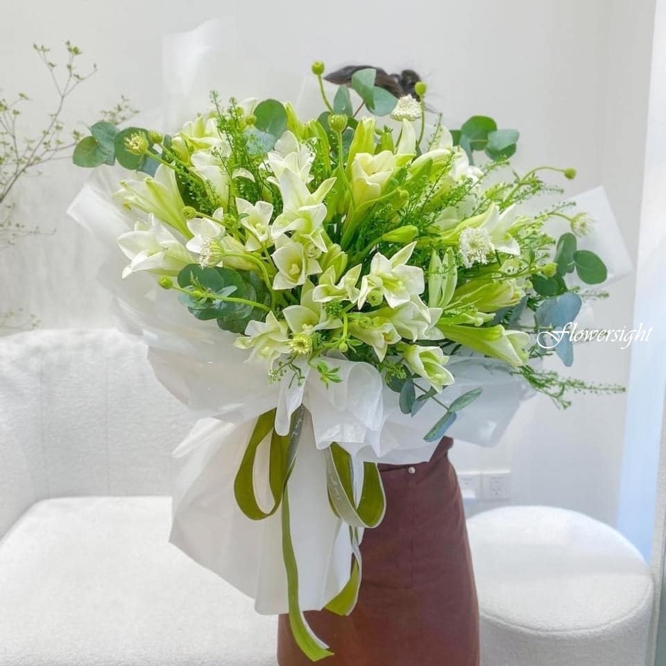 Tặng hoa loa kèn thể hiện sự biết ơn, lòng mến thương đối với những người sinh nhật tháng 6