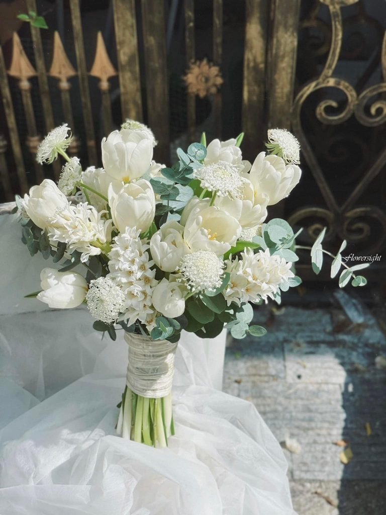 Hoa cưới cầm tay cho cô dâu