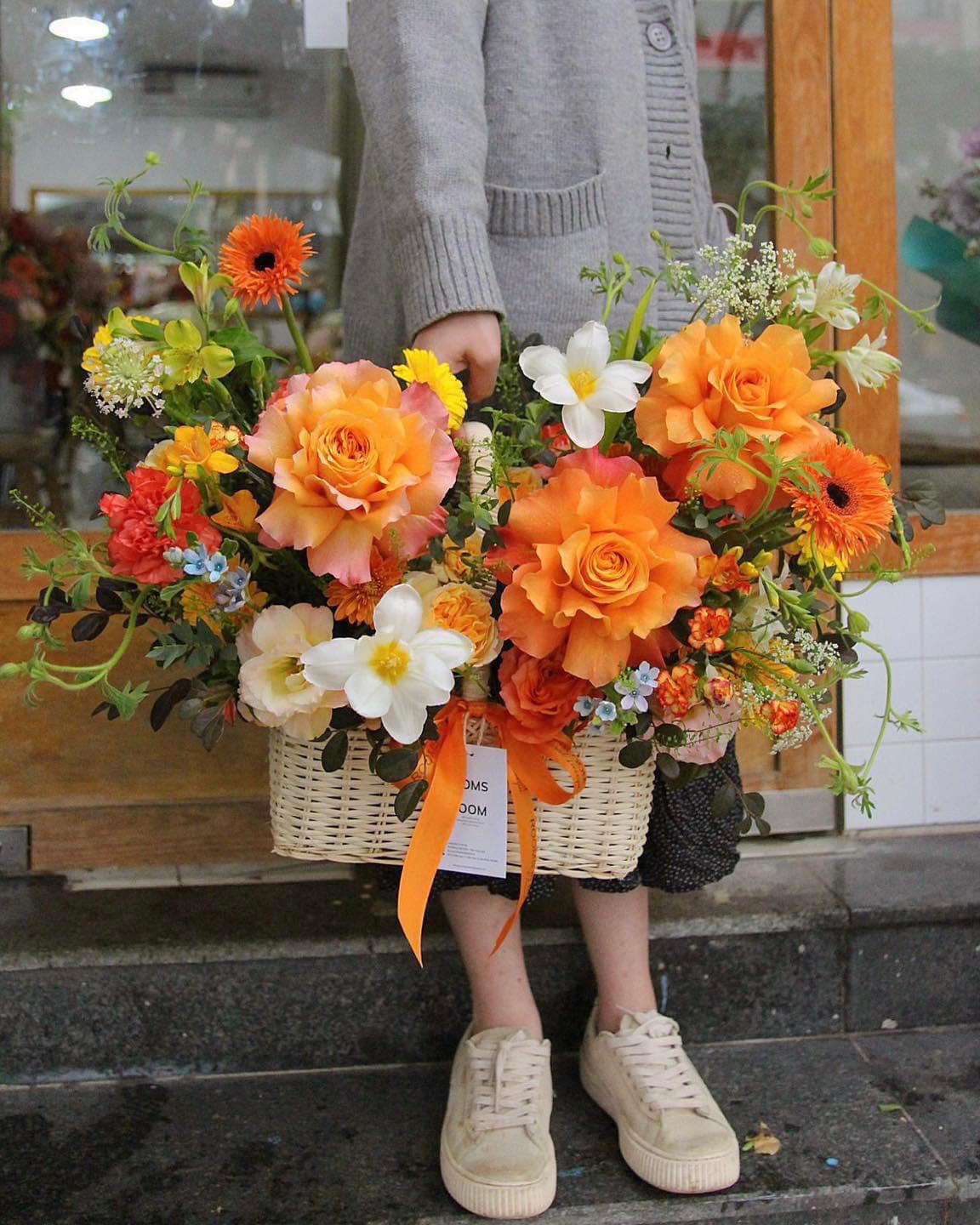 giỏ hoa cầm tay Nắng xinh