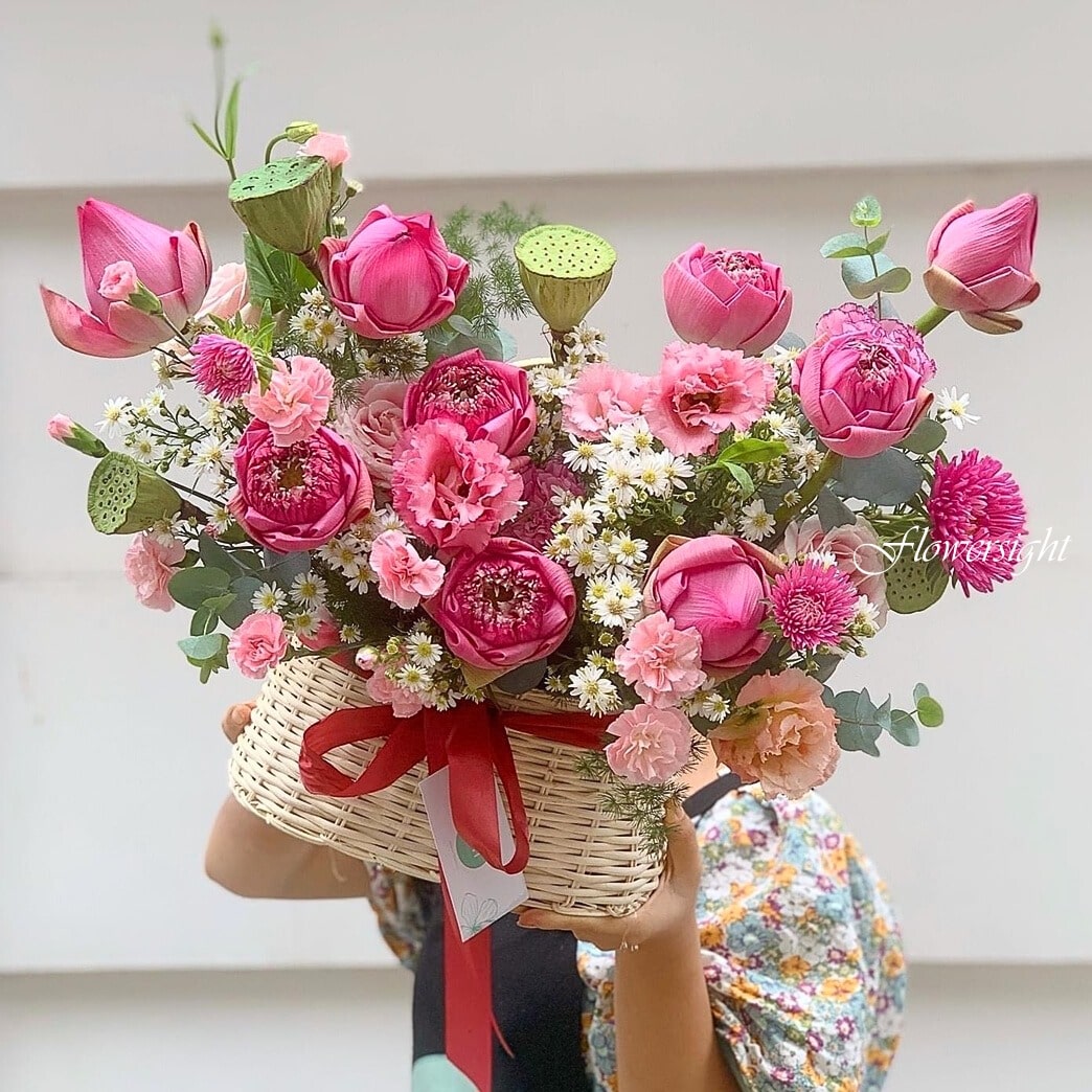 Giỏ hoa sen hồng Lửa tình yêu