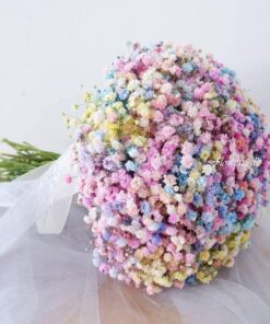 hoa cưới cầm tay cô dâu Tình Si