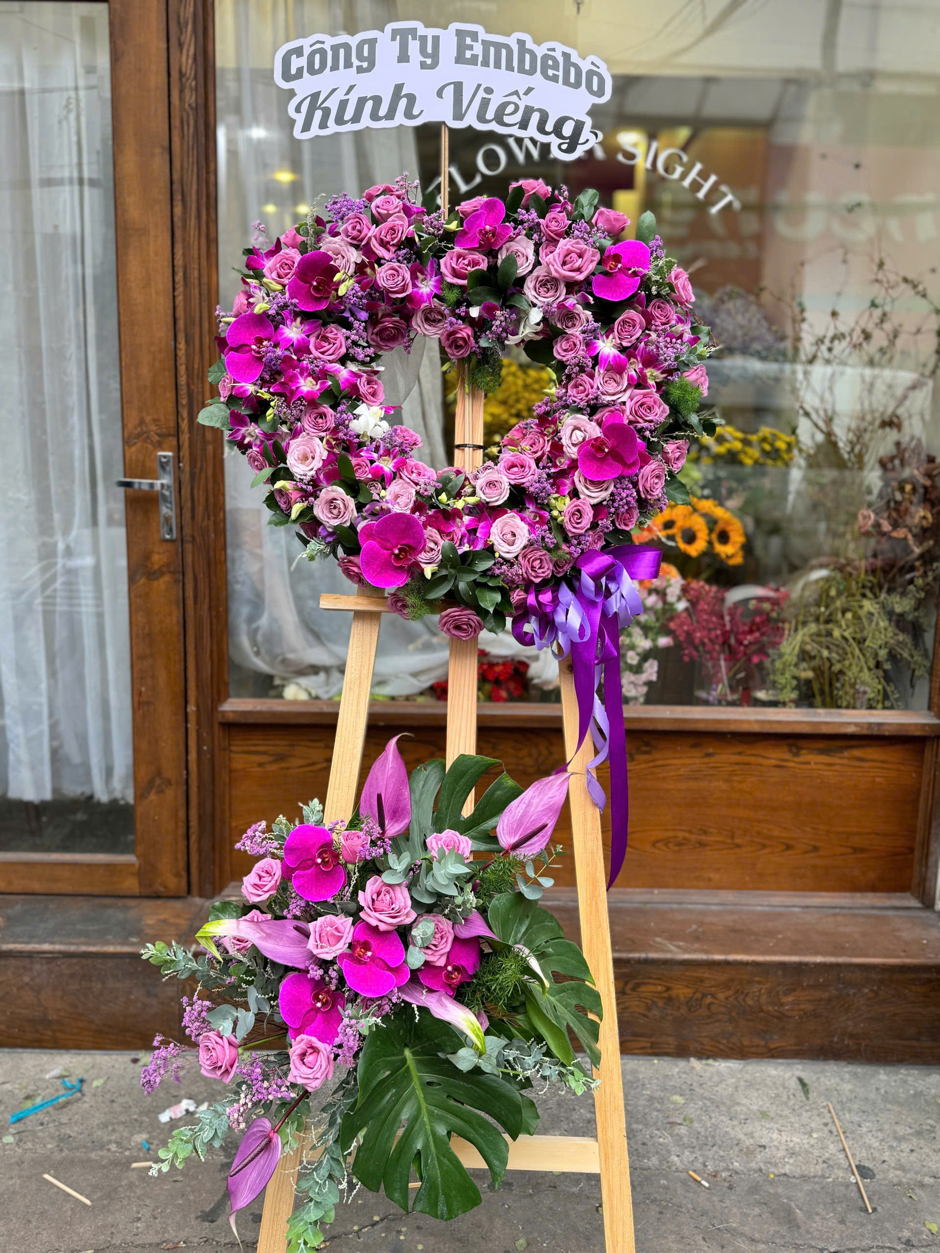 Kệ hoa chia buồn nhớ thương