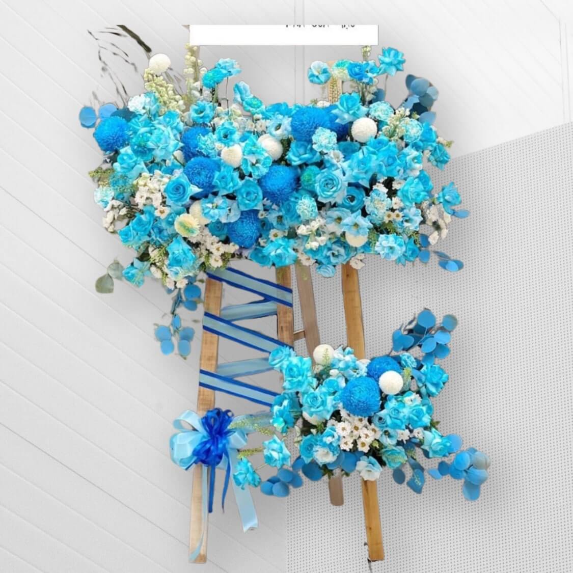 Kệ hoa chúc mừng Khải hoàn