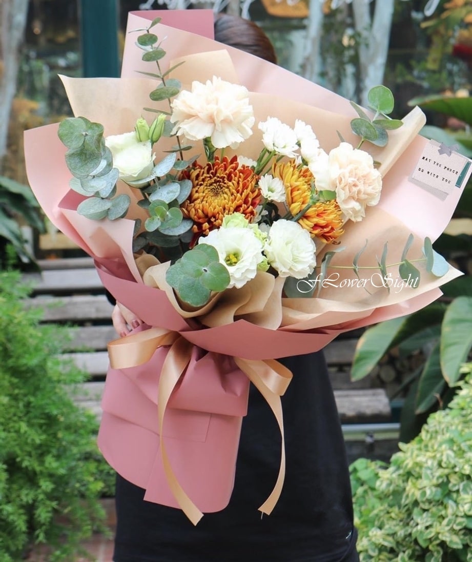 Bó hoa yêu trong gió