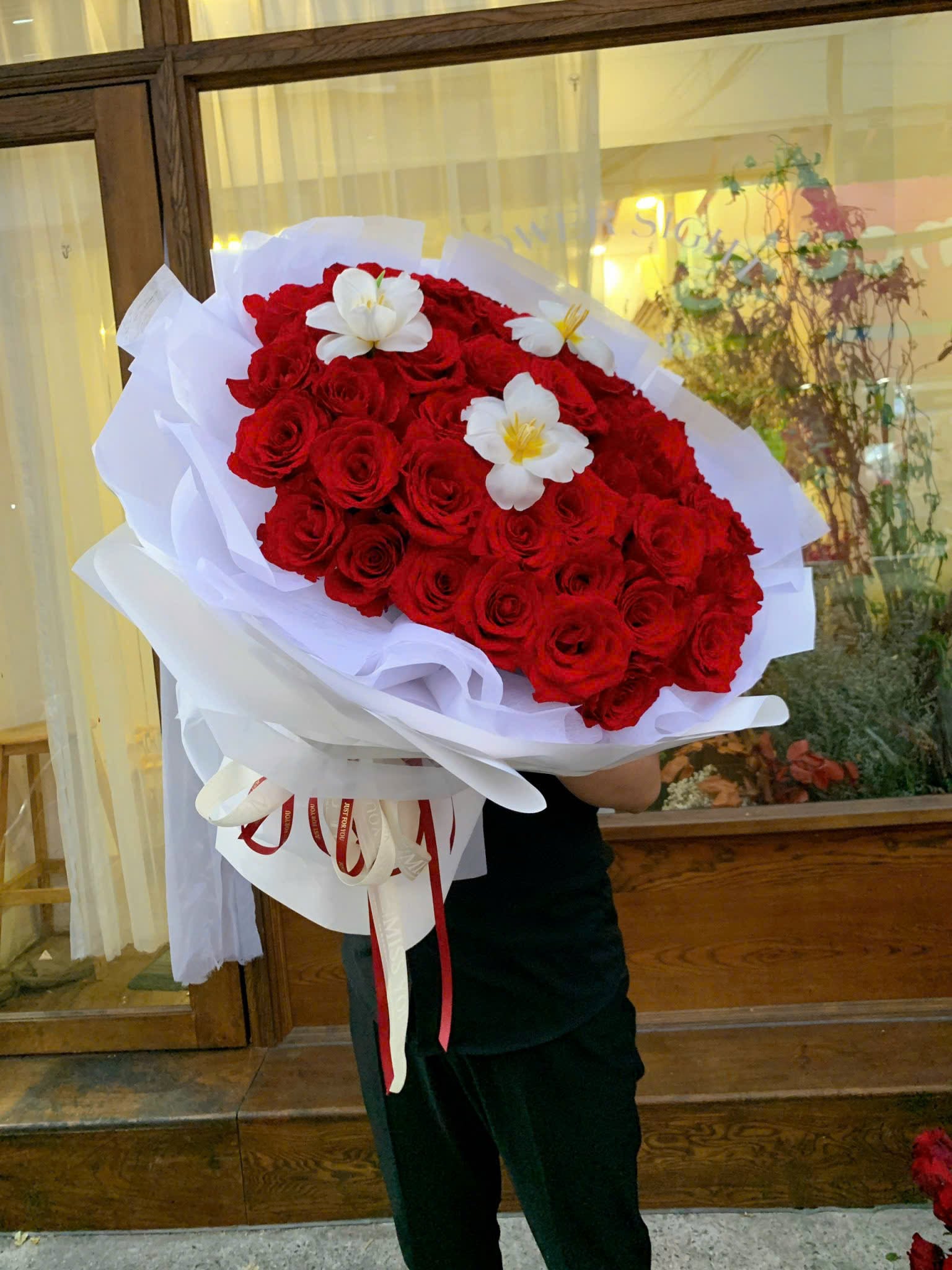 Bó hoa hồng đỏ min