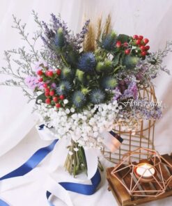 hoa cưới cầm tay cô dâu hoa khô Villea