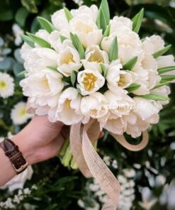 hoa cưới cầm tay tulip cam happy Ending