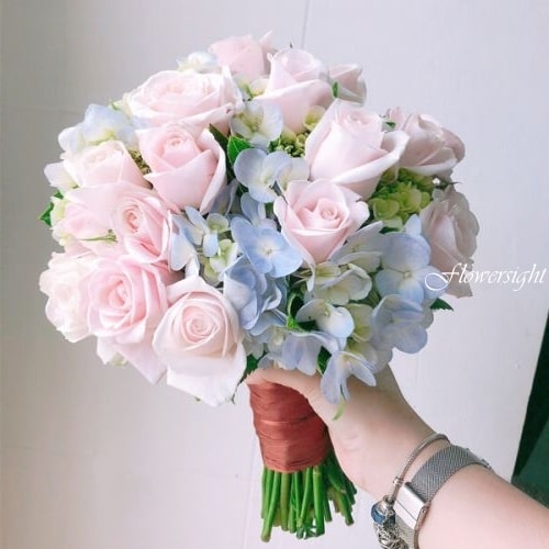 hoa cưới cầm tay Bunny