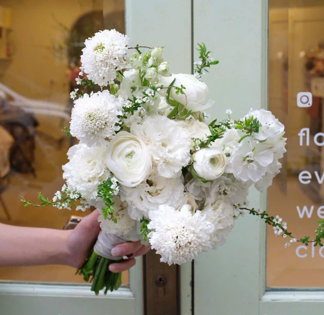 Hoa cưới câm tay mao lương