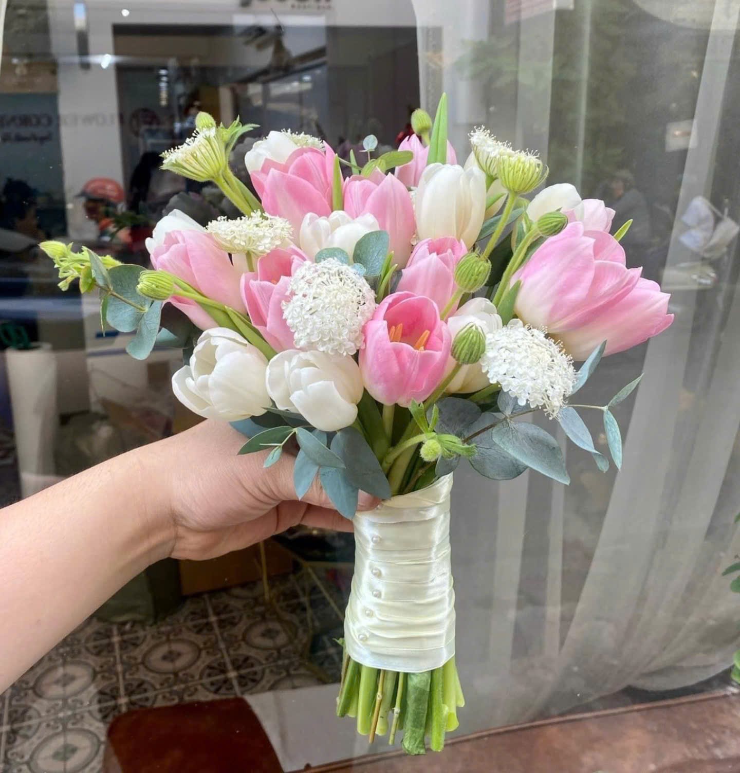 Hoa cưới hoa tulip