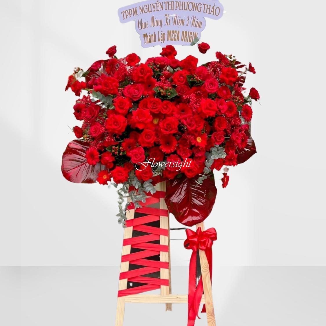 Kệ hoa khai trương Thành đạt