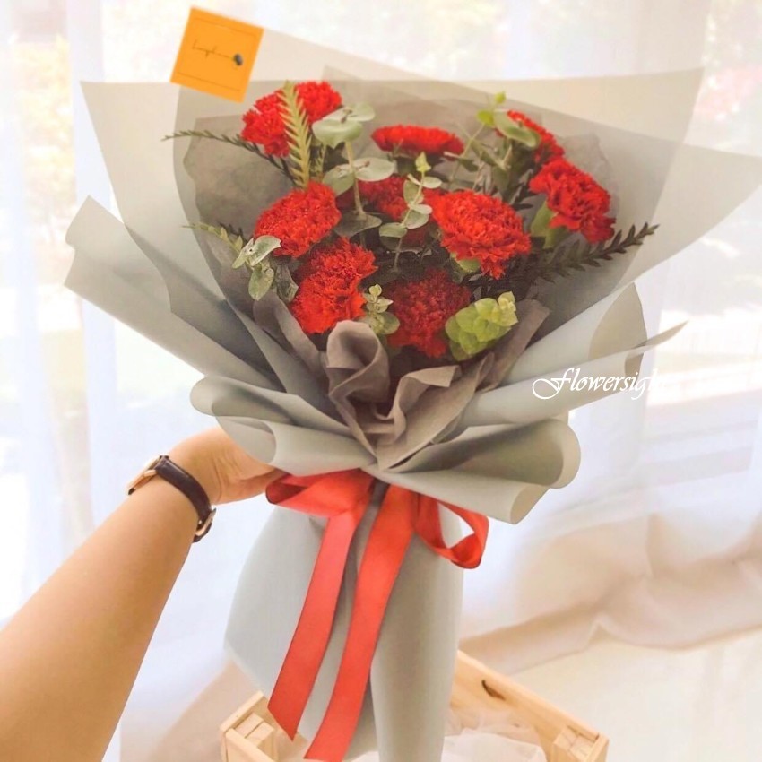 Bó hoa phăng đỏ