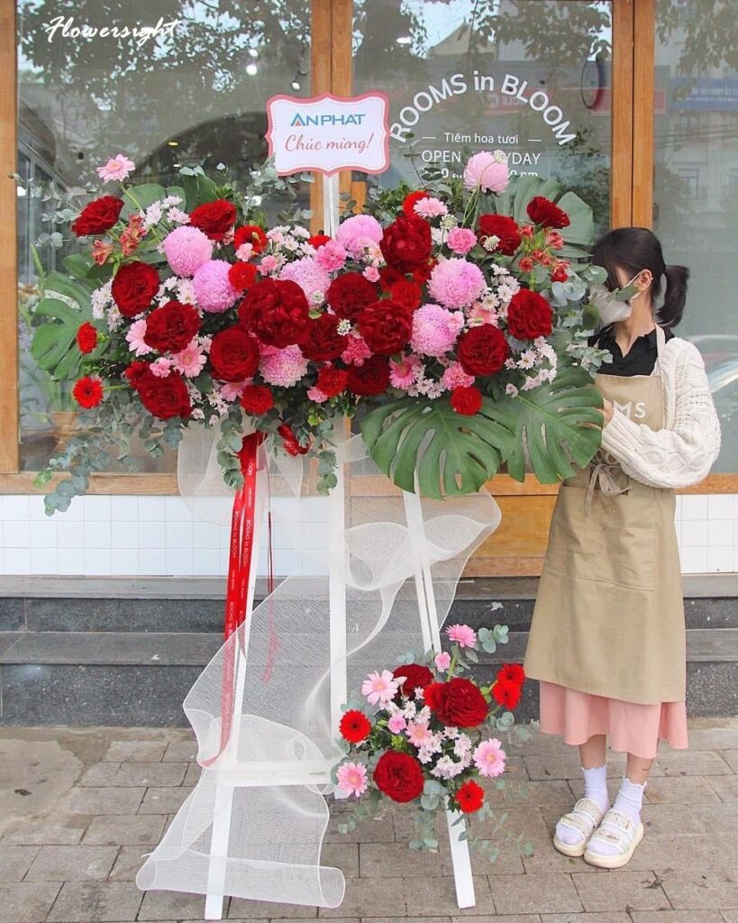 Vòng hoa rực rỡ chúc mừng ngày thành lập công ty