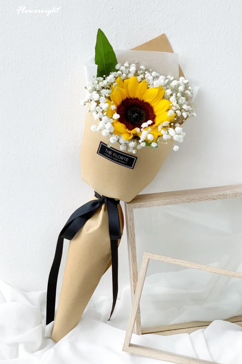 Bó hoa hướng dương 1 bông thích hợp làm quà tặng cho người thân