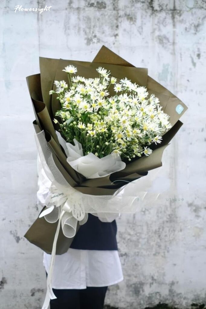 Cuc-hoa-mi-hoai-hoa-tuong-trung-cho-tinh-me-cao-ca-min