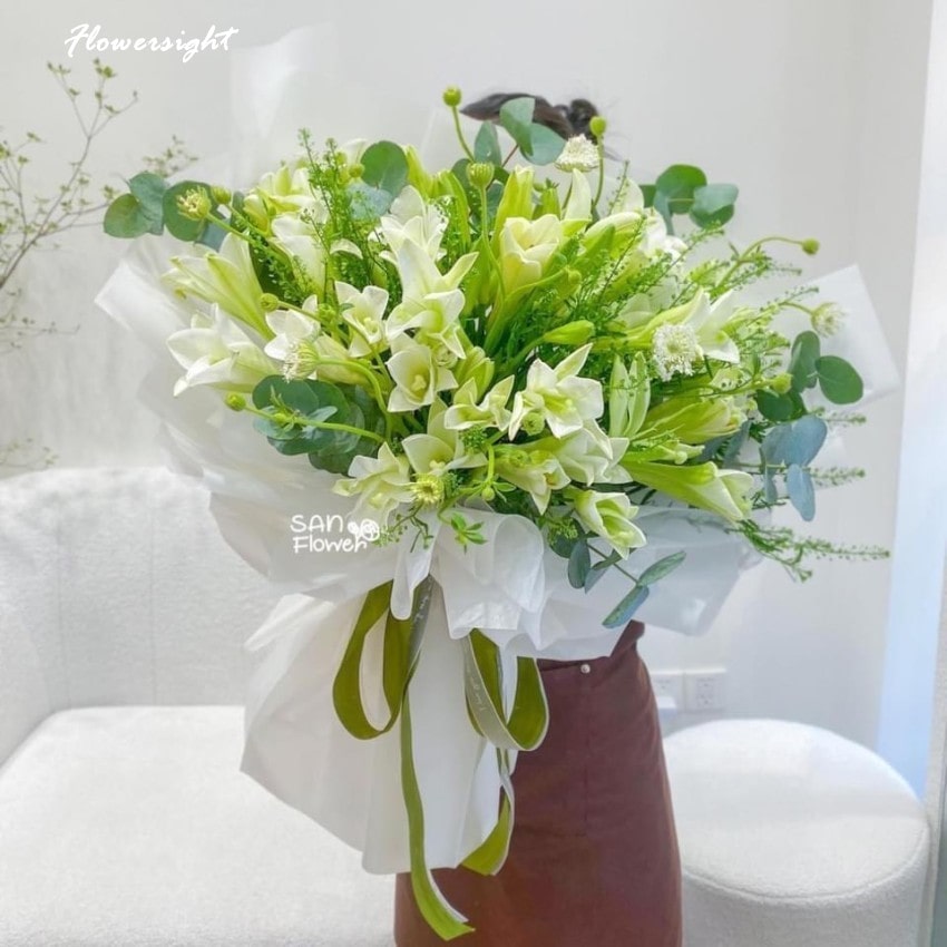 Doa-hoa-lily-trang-vua-sang-trong-lai-mang-nhieu-y-nghia-min