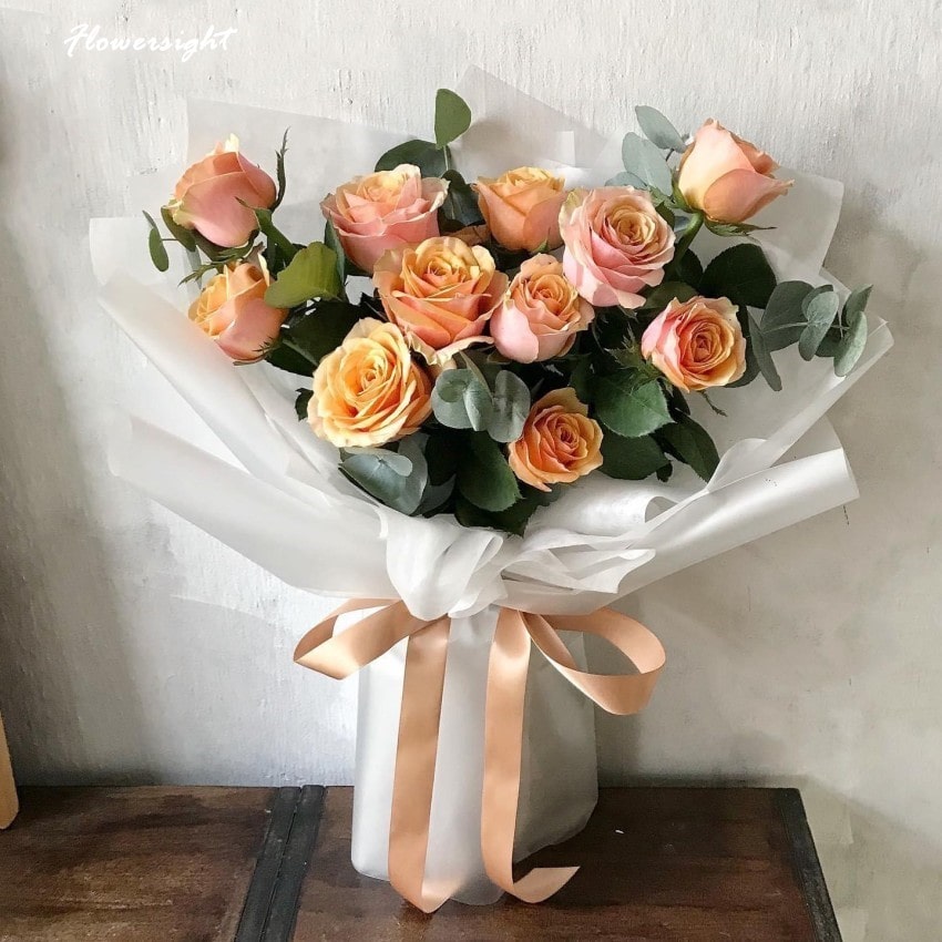 Hành động tặng hoa cho gia đình có ý nghĩa rất đặc biệt đối với người thân