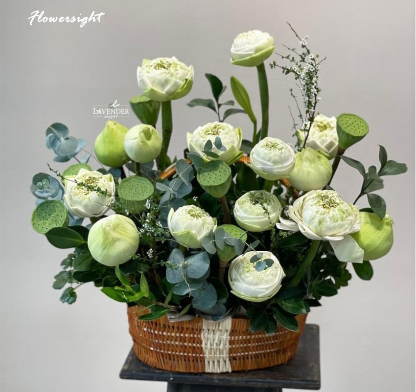 Hoa sen để bàn thờ