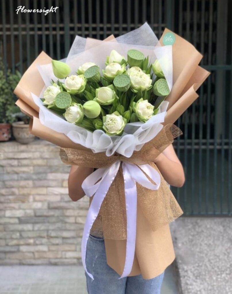 Hoa sen thay lời con muốn nói