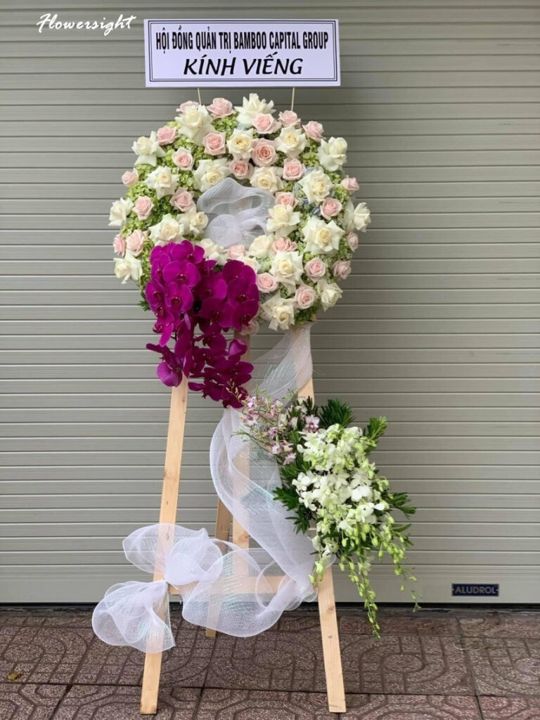 Vòng hoa kính viếng người đã khuất tại FlowerSight