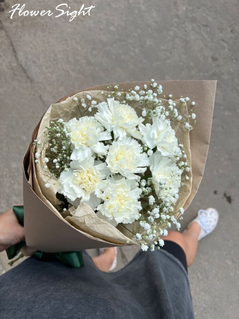 Bó hoa cẩm chướng trắng