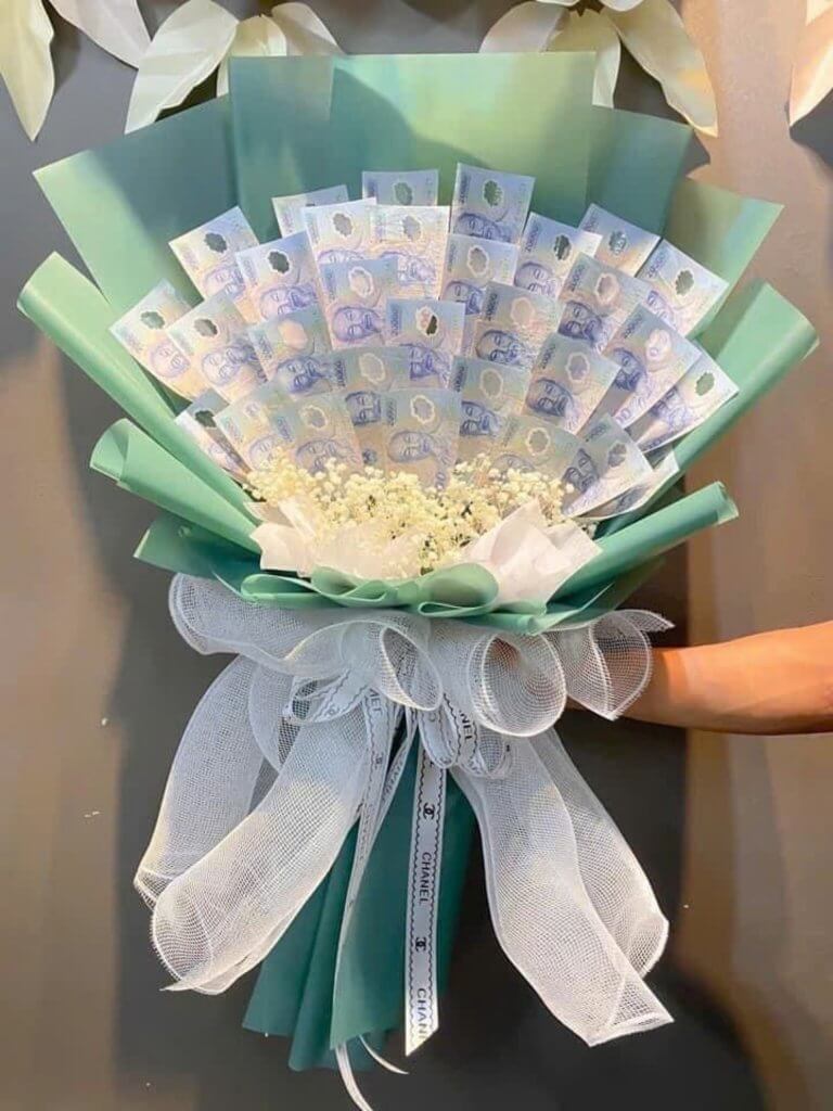 Hình ảnh bó hoa tiền 20k đơn giản