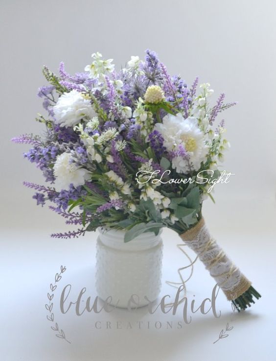 Tại FlowerSight luôn có những mẫu hoa cưới lavender đẹp và tinh tế nhất, đáp ứng mọi yêu cầu, sở thích của bạn