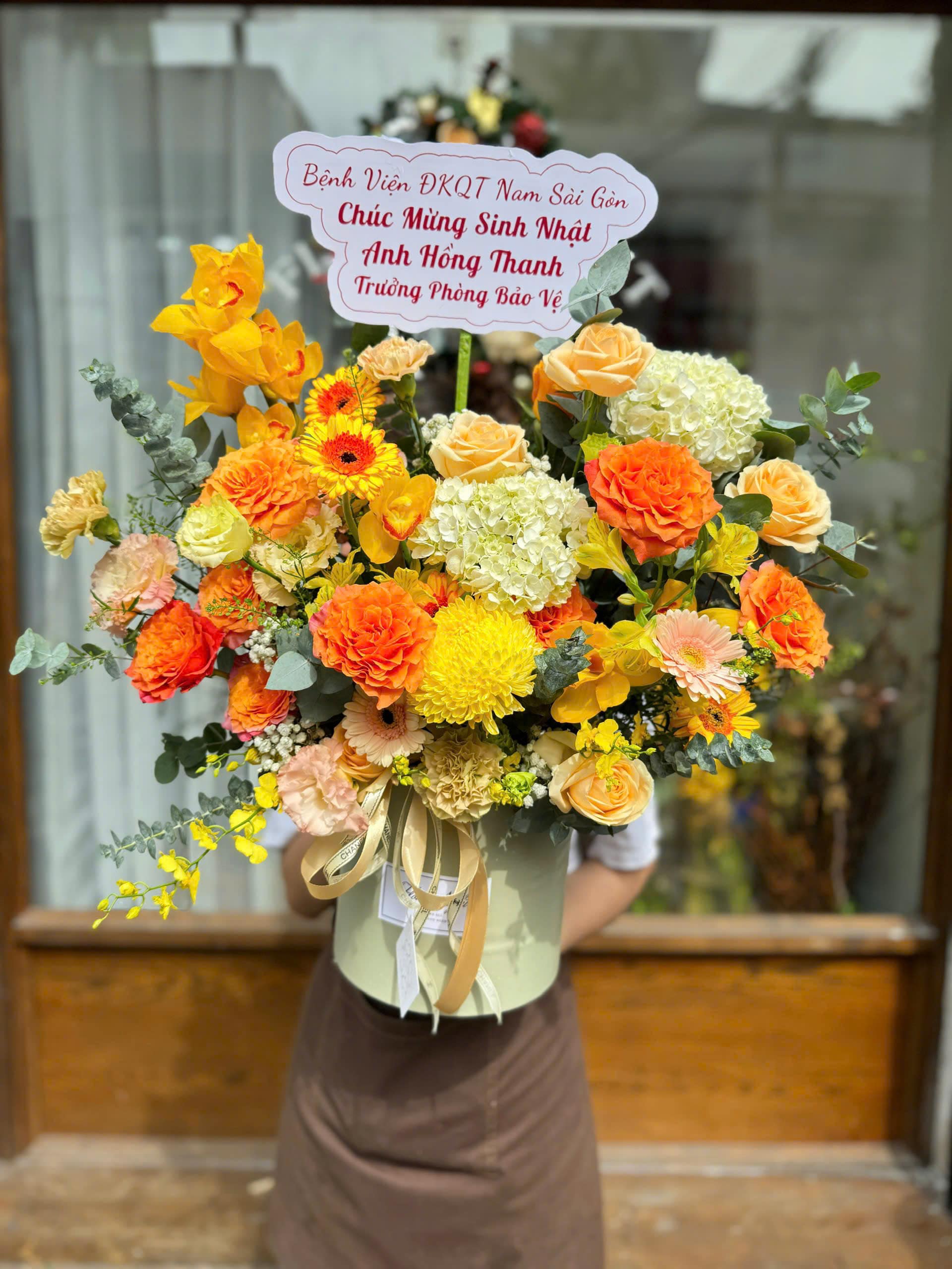 Giỏ hoa địa lan