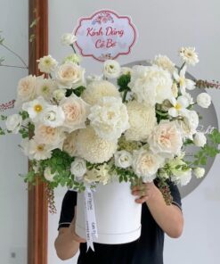 Hộp hoa tươi màu trắng "Hòa nhạc"