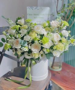 Hộp hoa tươi màu xanh lá cây "Hòa nhạc tình"