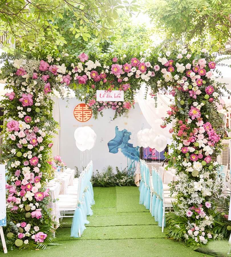 cổng cưới bằng hoa sen