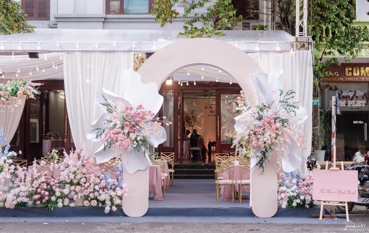 cổng hoa cưới tone hồng