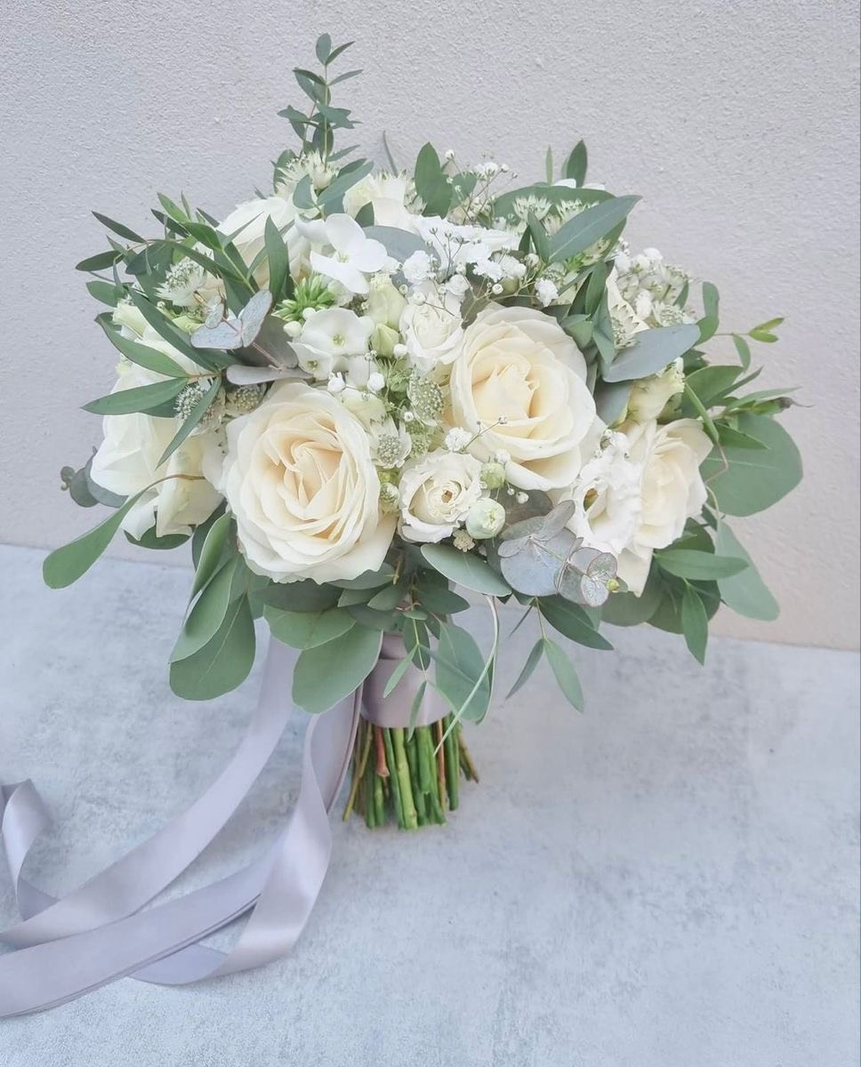 Hoa cưới hoa hồng trắng