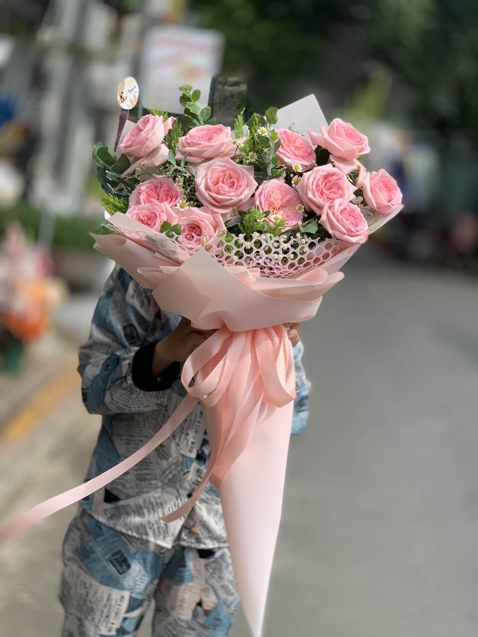 Bó hoa hồng ngoại