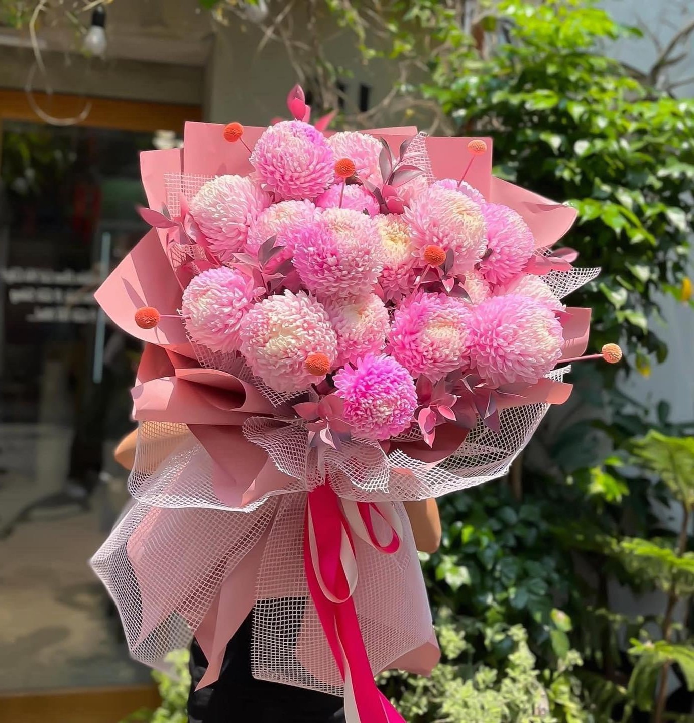 bó hoa cúc mẫu đơn tặng mẹ ý nghĩa