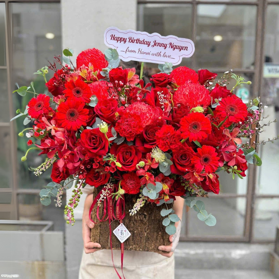 Giỏ hoa đồng tiền đỏ