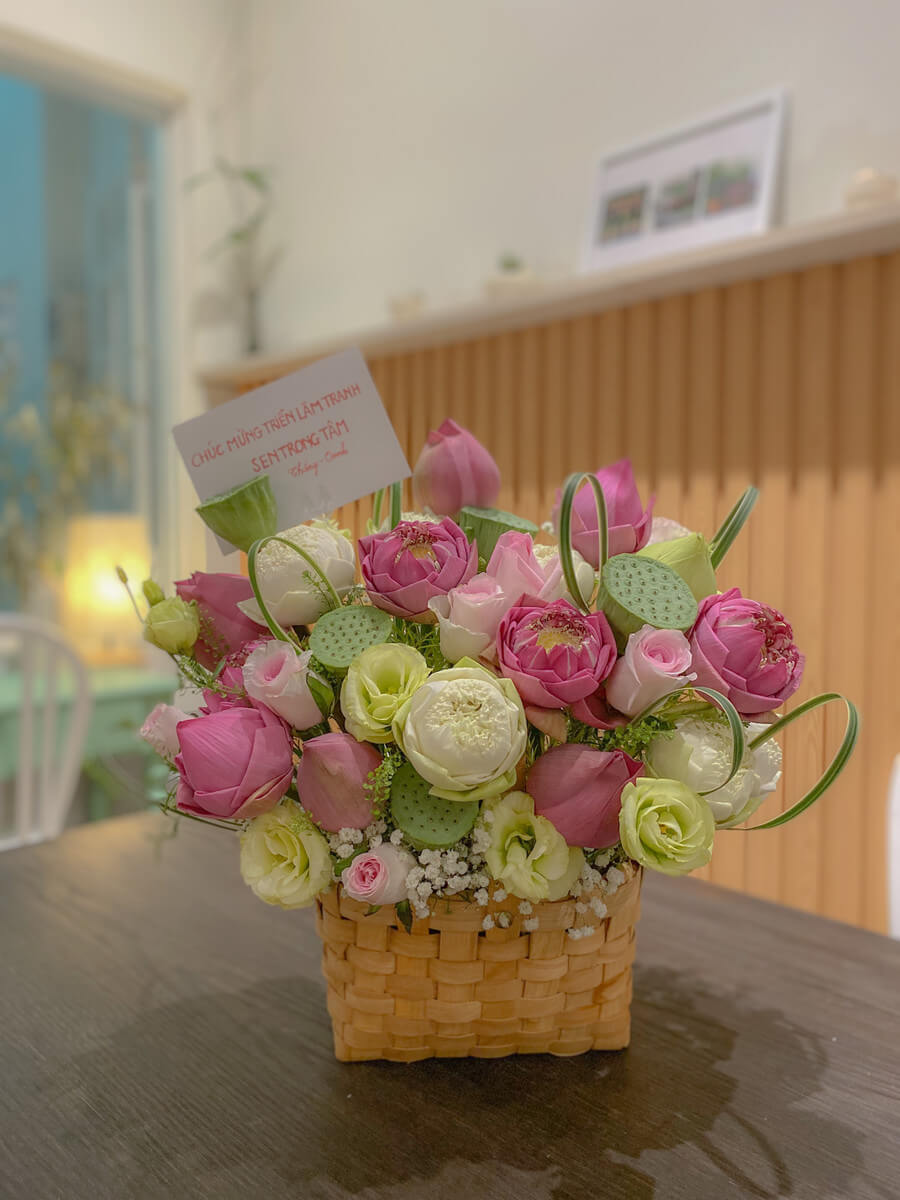 Hoa chúc mừng triển lãm