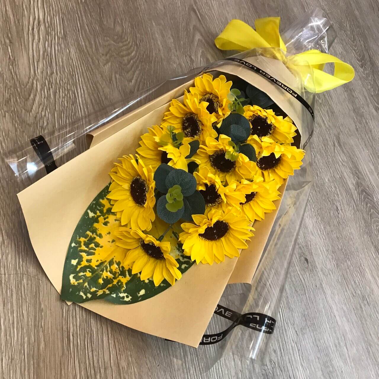 Bó hoa sáp 12 bông