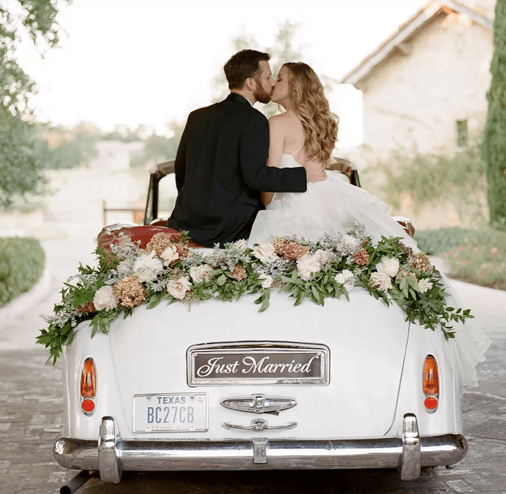 hoa xe cưới hiện đại