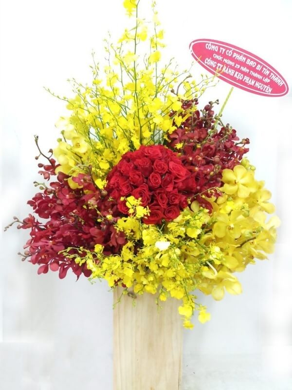 Bó hoa lan mokara khai trương