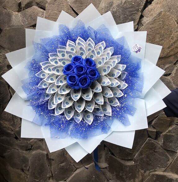 Bó hoa tiền màu xanh